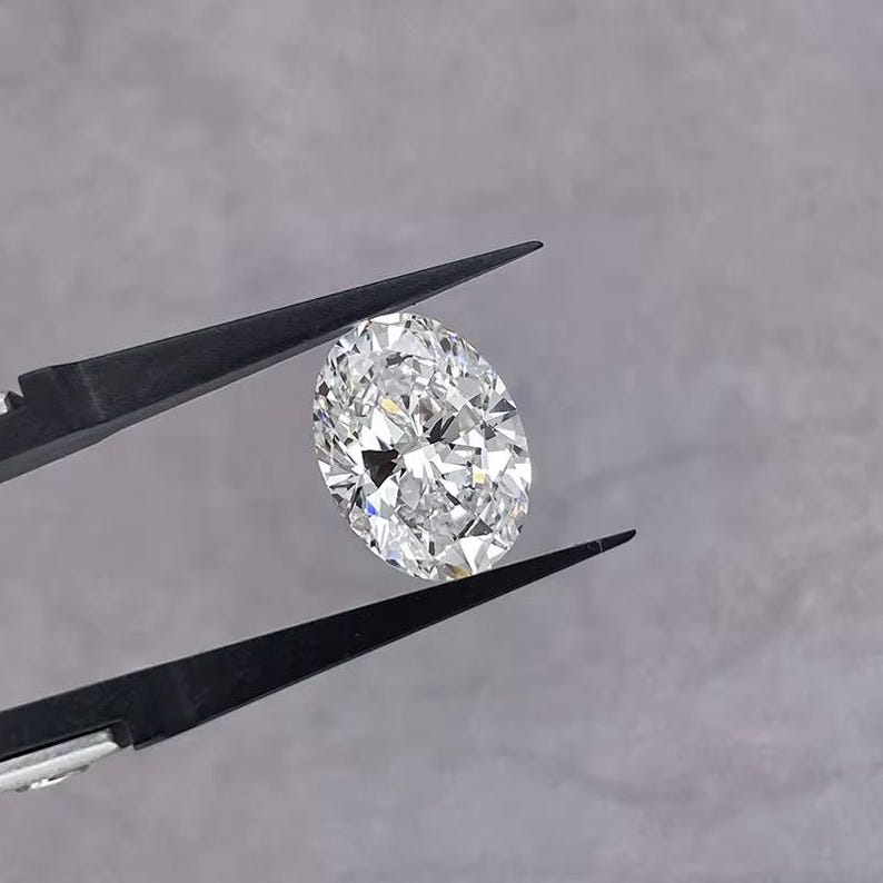 4 Carat Oval D VS1 - IGI Certified
