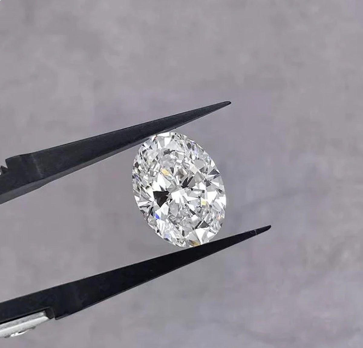 5 Carat Oval E VVS2-IGI Certified