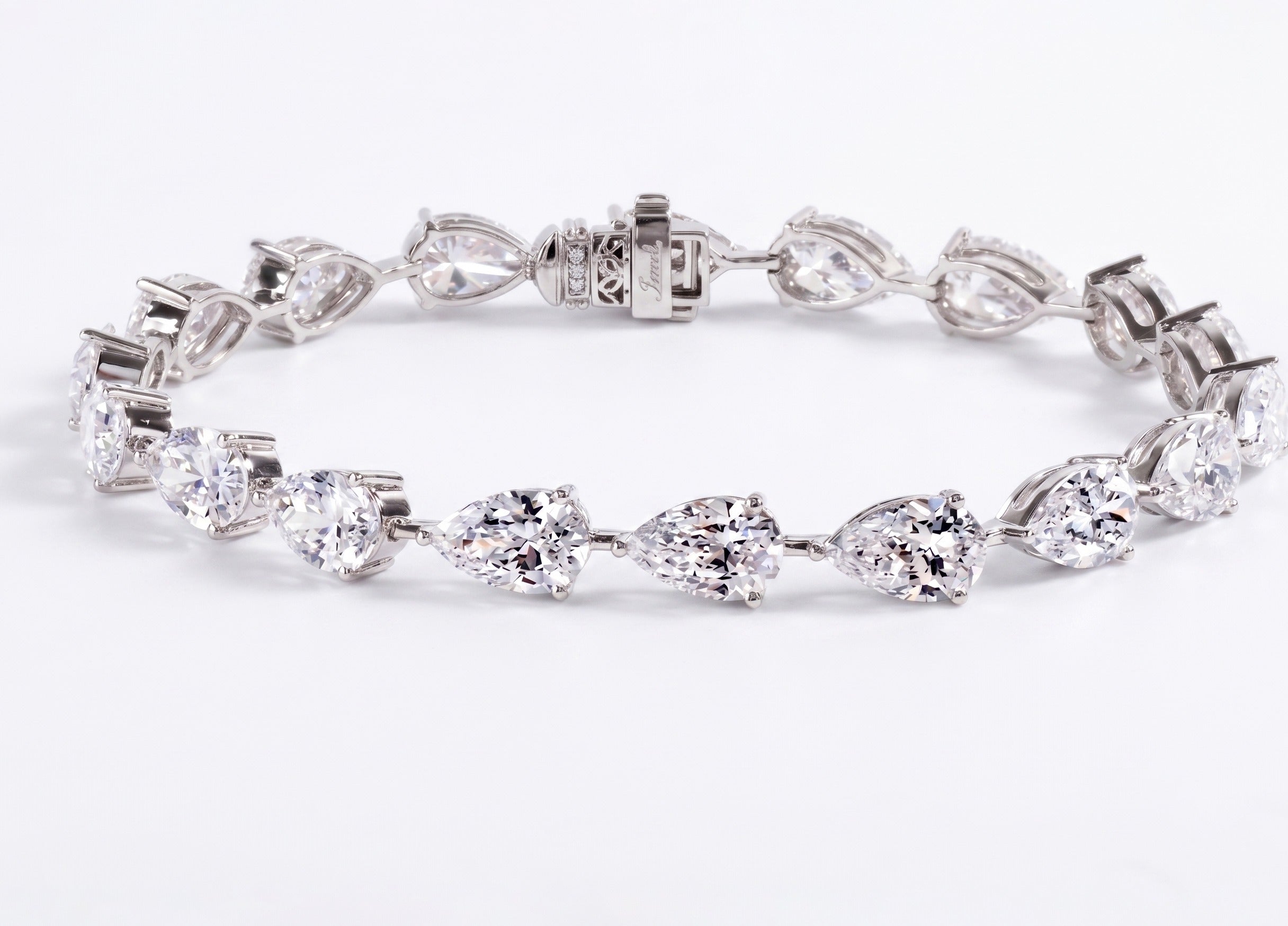 Pear Cut Lab-Grown Diamond Tennis Bracelet